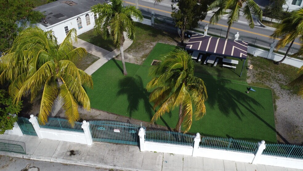 More Photos Of 520 NW 5th St, Hallandale Beach Schools For Sale