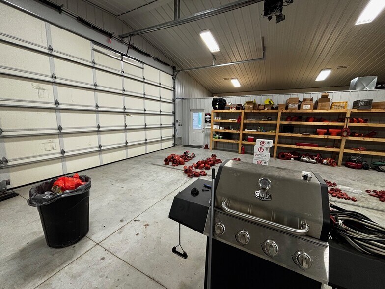 More Photos Of 1010 W Buchanan St, California Freestanding For Sale