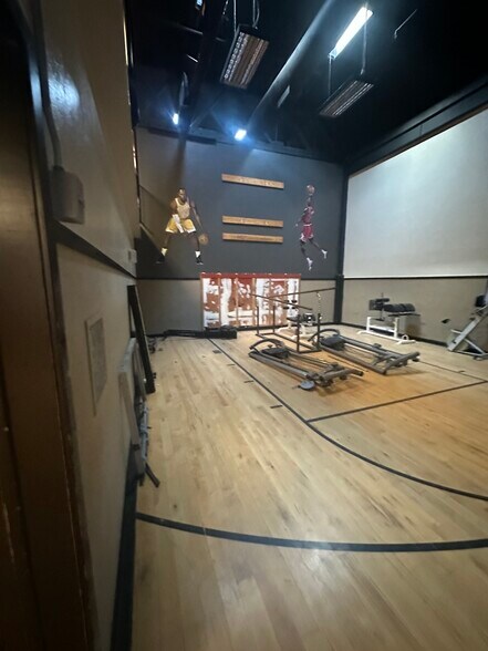 More Photos Of 430 D St, Marysville Health Club For Sale