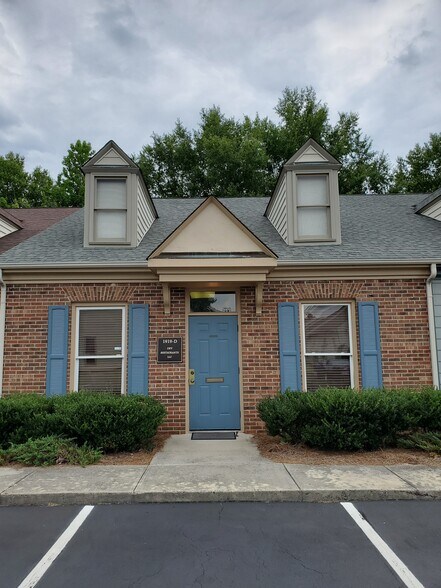 More Photos Of 1919 Boulevard St, Greensboro Office For Lease