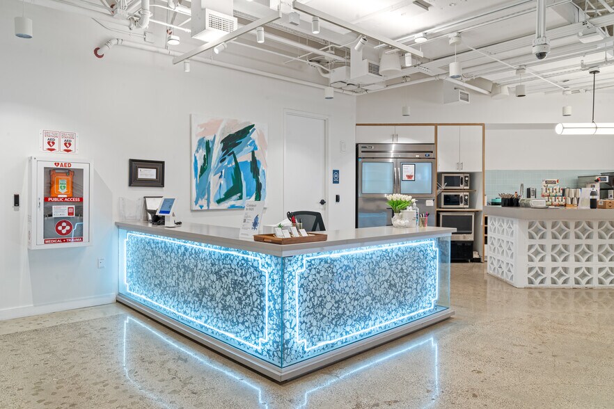 More Photos Of 200 S Biscayne Blvd, Miami Coworking Space