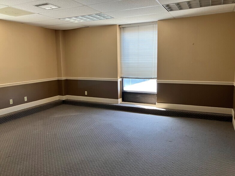 More Photos Of 1250 L And A Rd, Metairie Industrial For Sale