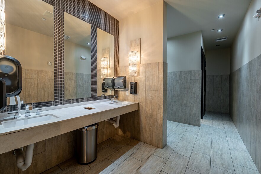 More Photos Of 3700 Judson Rd, Longview Restaurant For Sale