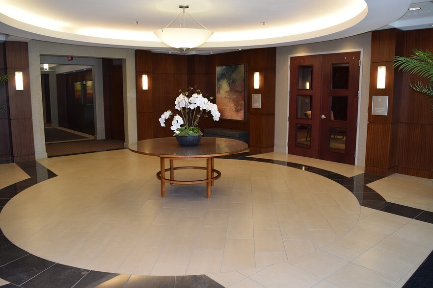 More Photos Of 2500 Daniells Bridge Rd, Athens Office For Lease