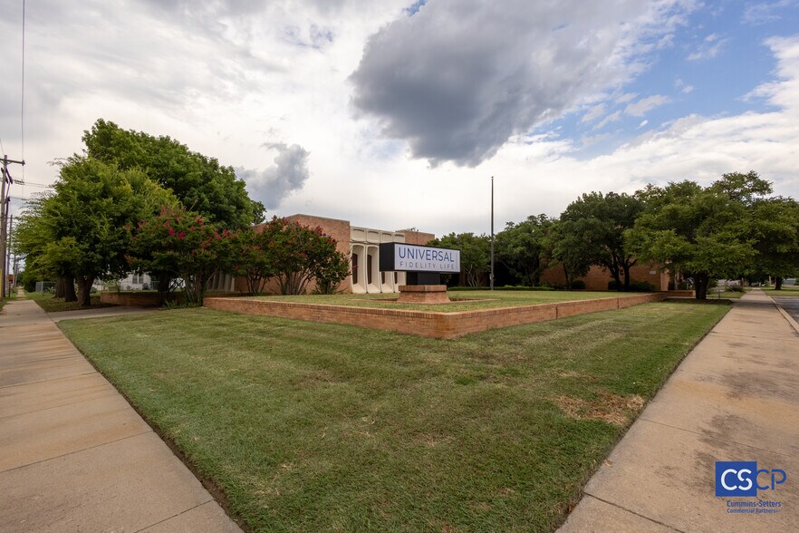 More Photos Of 855 W Ash Ave, Duncan Office For Sale