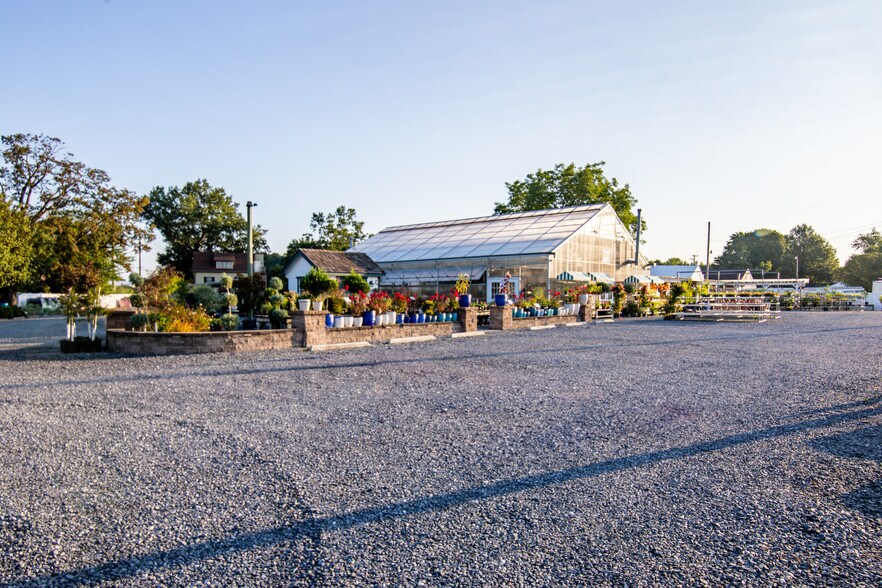 More Photos Of 29350 Matthewstown Rd, Easton Garden Center For Sale