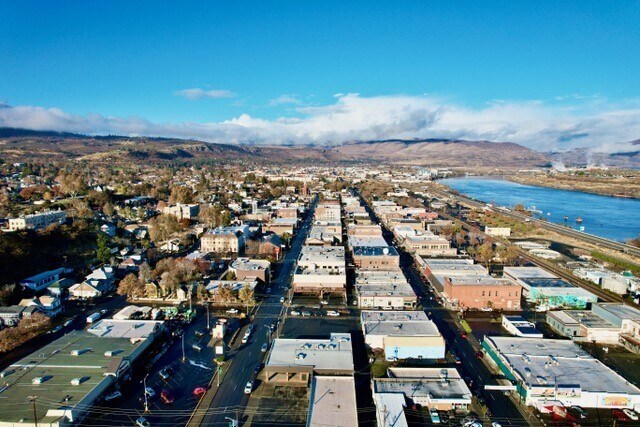 More Photos Of 623 E 3rd St, The Dalles Freestanding For Sale