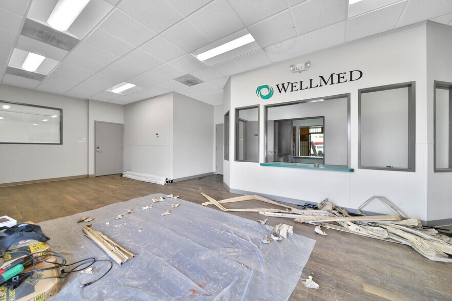 More Photos Of 12036 Airline Dr, Houston Medical For Sale