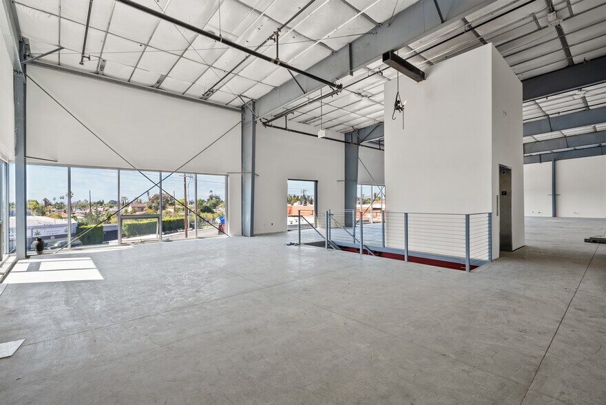 More Photos Of 8070 Webb Ave, North Hollywood Warehouse For Sale