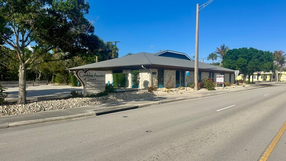 Primary Photo Of 1027 SE Ocean Blvd, Stuart Medical For Lease