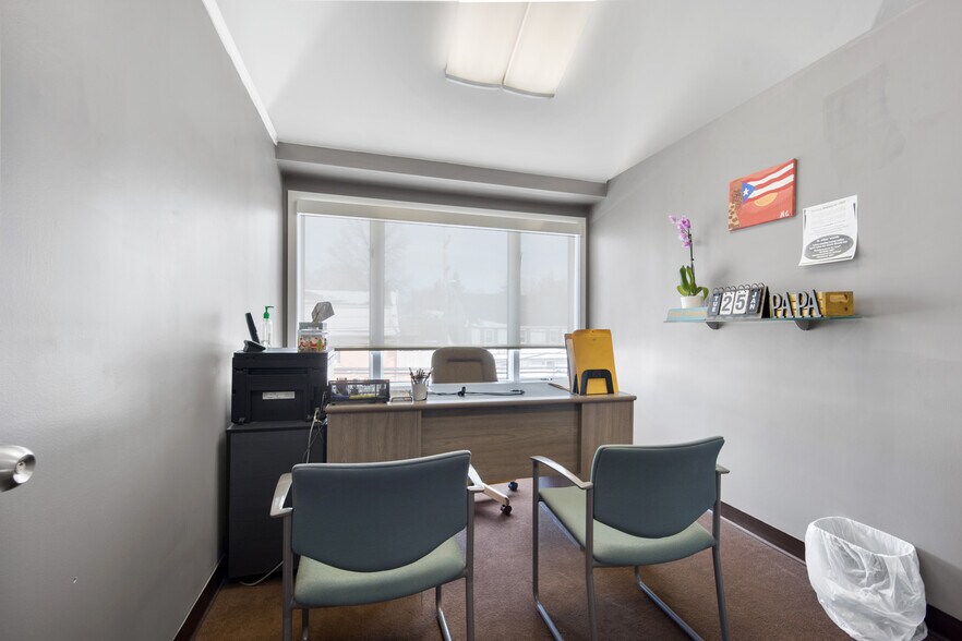 More Photos Of 538 Street Rd, Southampton Office For Lease