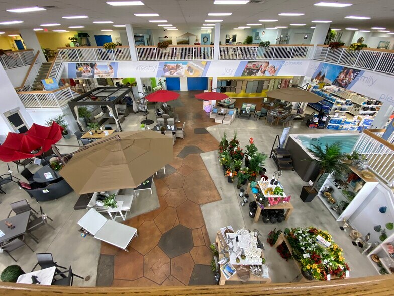 More Photos Of 2201 W Atlantic Blvd, Pompano Beach Showroom For Lease