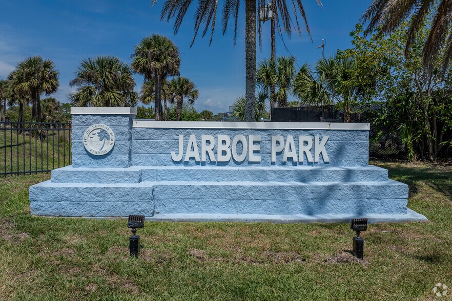 More Photos Of 1112 3rd St, Neptune Beach Medical For Lease