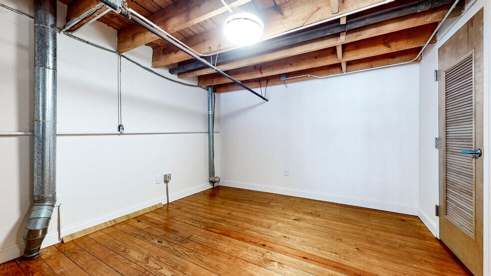 More Photos Of 887 W Marietta St NW, Atlanta Loft Creative Space For Lease