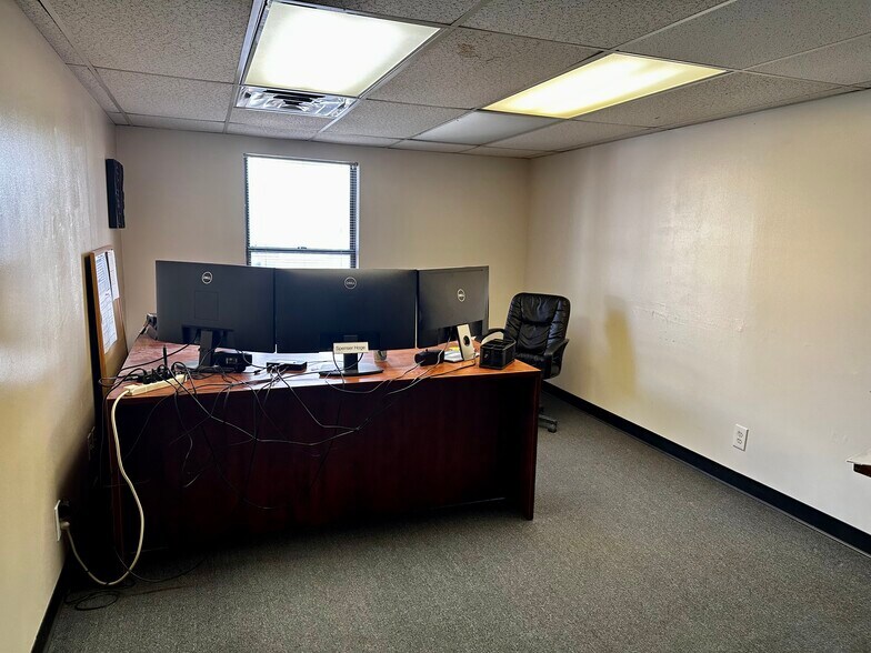 More Photos Of 6390 E 49th Dr, Commerce City Manufacturing For Sale