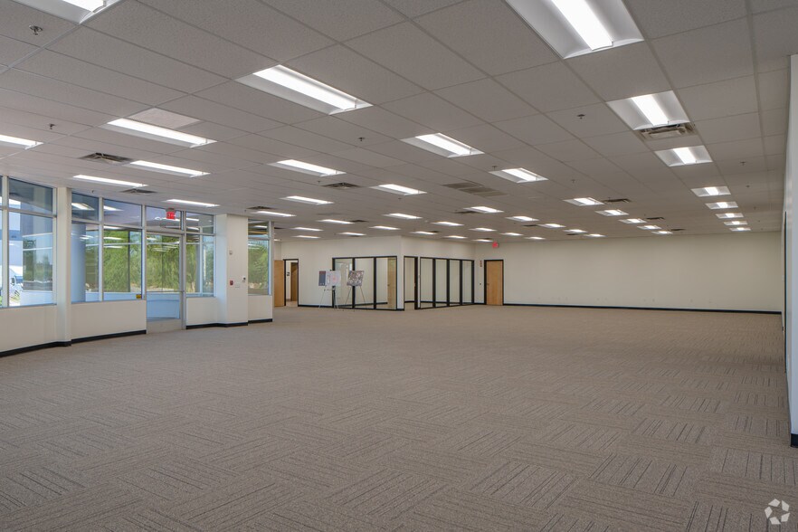 More Photos Of 8601 W Jefferson St, Tolleson Warehouse For Lease