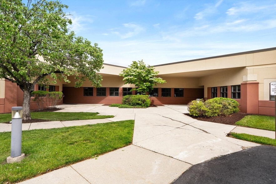 More Photos Of 15 Roszel Rd, West Windsor Office For Sale