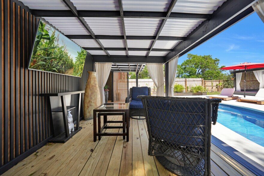 More Photos Of 2461 SW Highway 17, Arcadia Warehouse For Sale