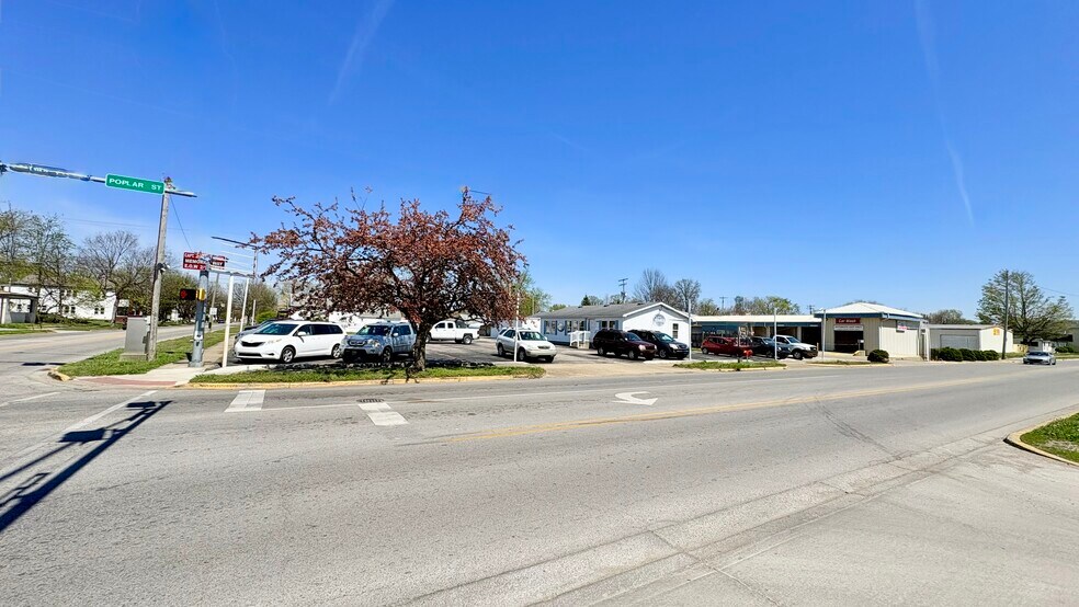 More Photos Of 1310 Poplar st, Terre Haute General Retail For Sale
