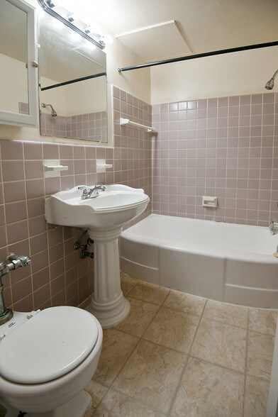 More Photos Of 2830-2890 Van Aken Blvd, Cleveland Apartments For Sale
