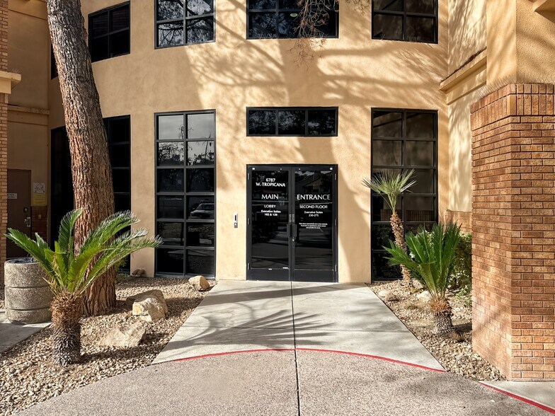 More Photos Of 6787 W Tropicana Ave, Las Vegas Coworking Space