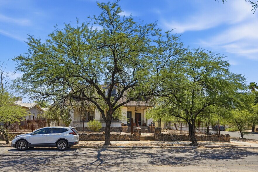 More Photos Of 1004 N 6th Ave, Tucson Office For Sale
