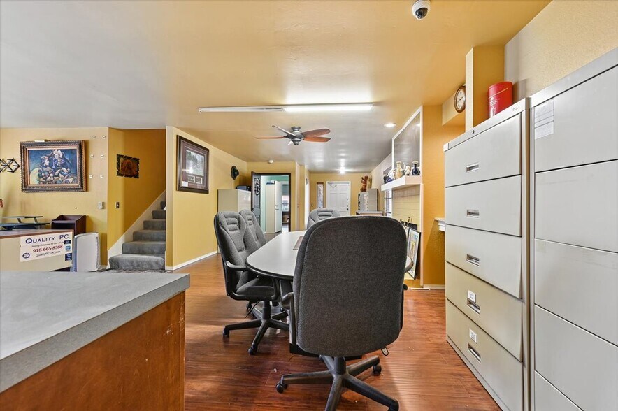 More Photos Of 4940 E 73rd St, Tulsa Office For Sale