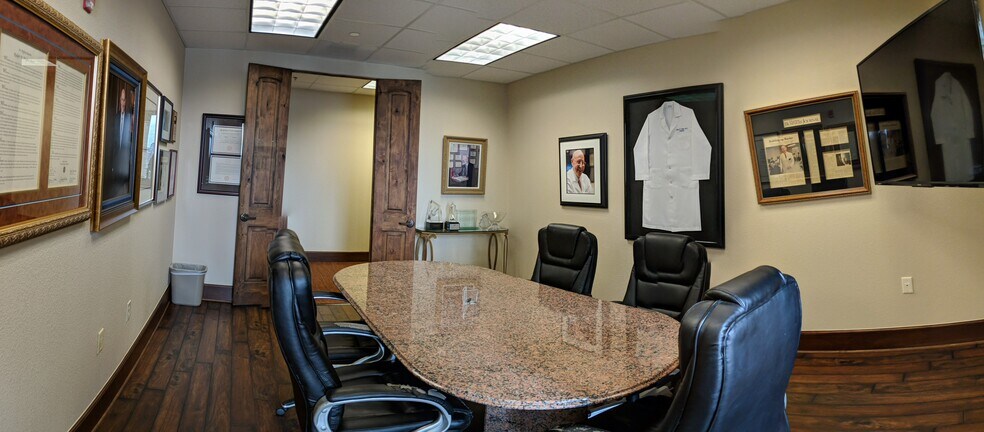 More Photos Of 18750 Interstate 45, Spring Unknown For Lease