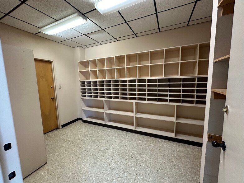 More Photos Of 1280 Hawkins Blvd, El Paso Office For Lease