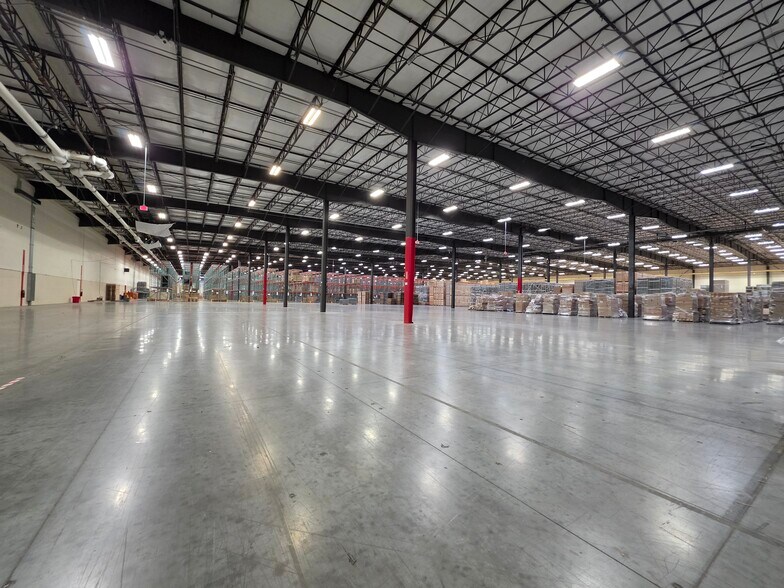 Primary Photo Of 81 Commerce Dr, Fall River Warehouse For Lease