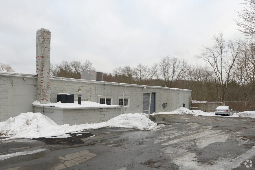 More Photos Of 513 Winthrop St, Rehoboth Warehouse For Lease