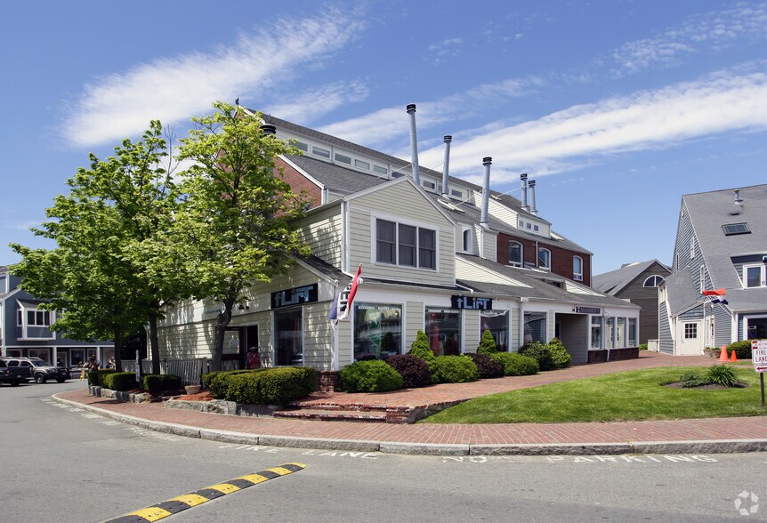 More Photos Of 70-102 Wharf St, Salem Apartments For Lease