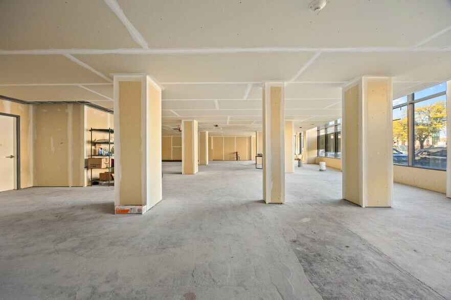 More Photos Of 65 W Broad St, Rochester Apartments For Lease