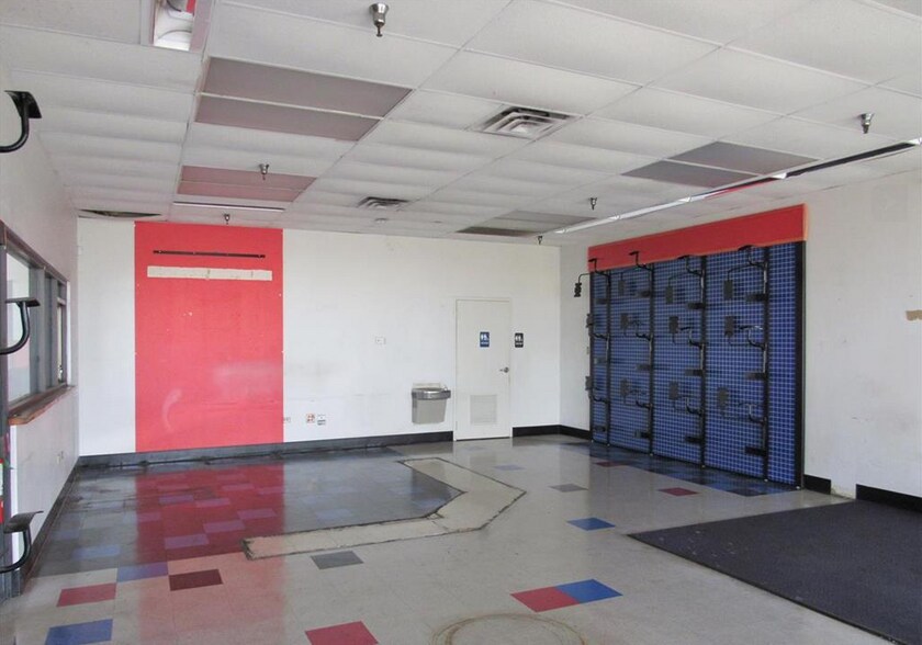 More Photos Of 4739 Pecanland Mall Dr, Monroe Unknown For Lease