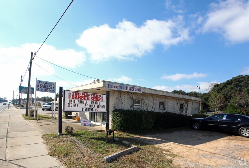Primary Photo Of , Pensacola General Retail For Sale
