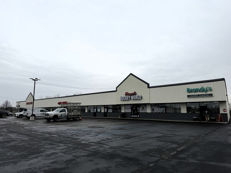 More Photos Of 5671-5719 Bay Rd, Saginaw Unknown For Lease