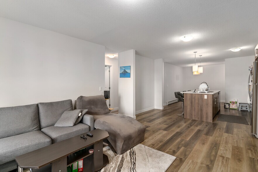 More Photos Of 303 Waddy Lane, Strathmore Multifamily For Sale