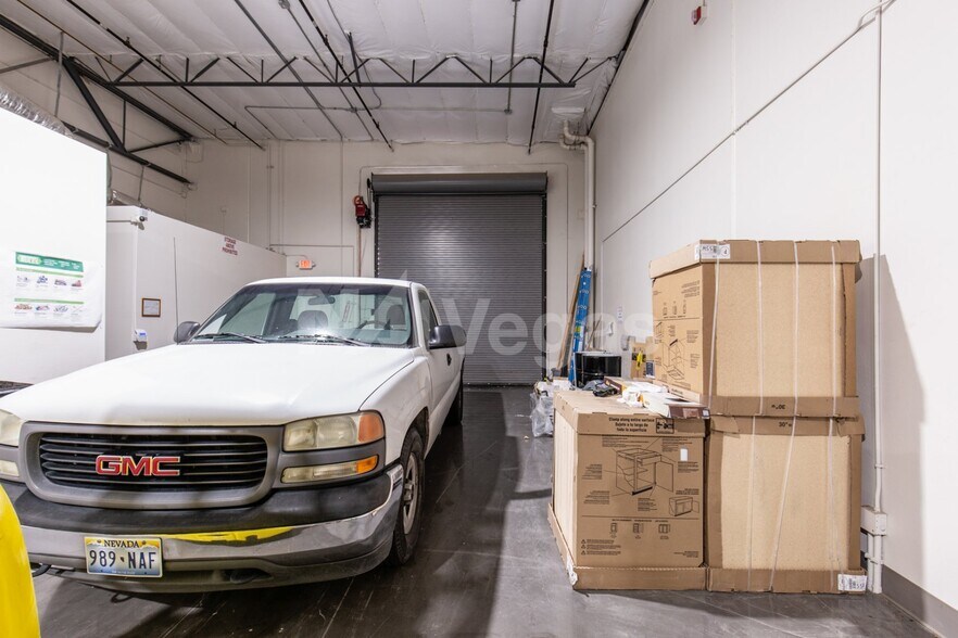 More Photos Of 2645 W Cheyenne Ave, North Las Vegas Research And Development For Sale
