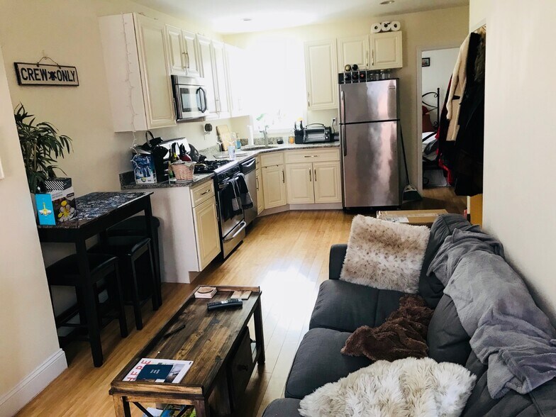 More Photos Of 6 Baldwin Pl, Boston Multifamily For Sale