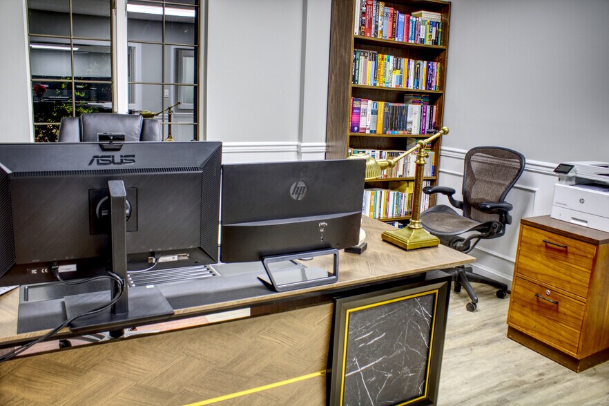 More Photos Of 10521 Judicial Dr, Fairfax Medical For Sale