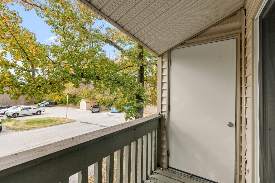 More Photos Of 11065 Dunklin Dr, Saint Louis Apartments For Sale