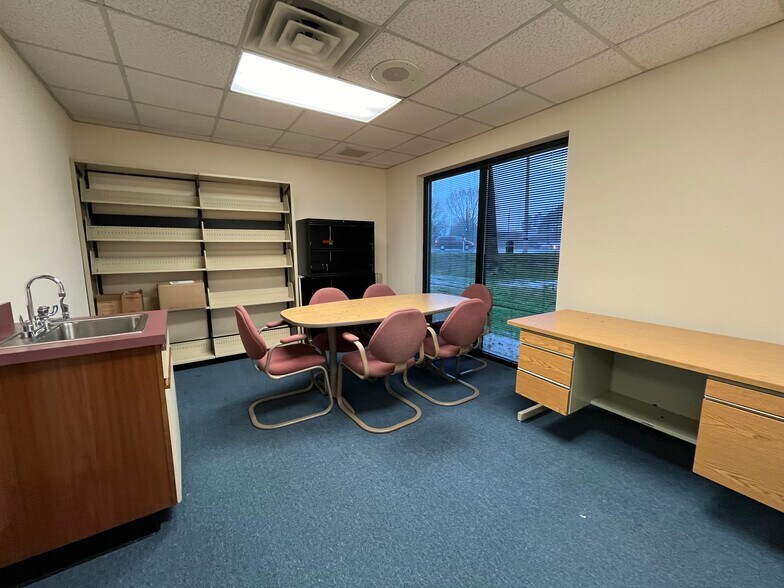 More Photos Of 11835 Fishing Point Dr, Newport News Office Residential For Lease