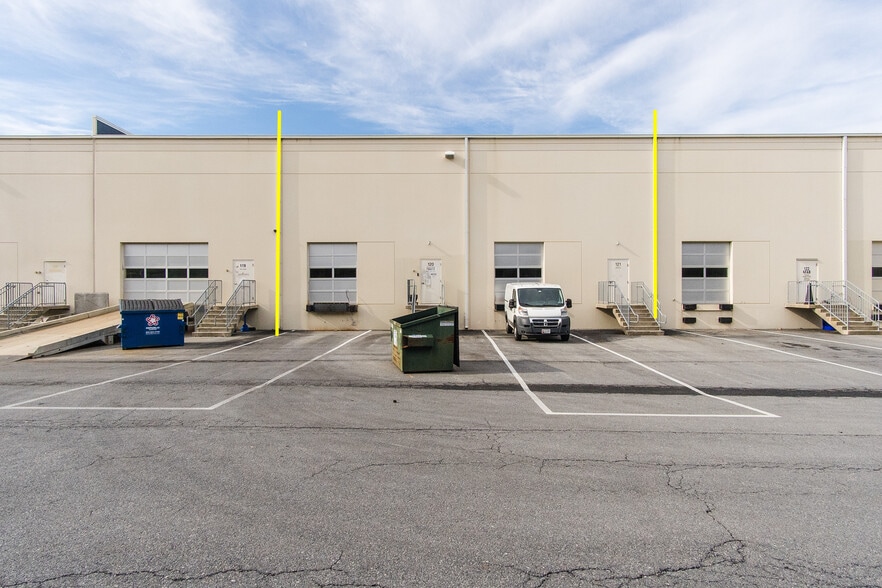 More Photos Of 1539 Tilco Dr, Frederick Light Distribution For Sale