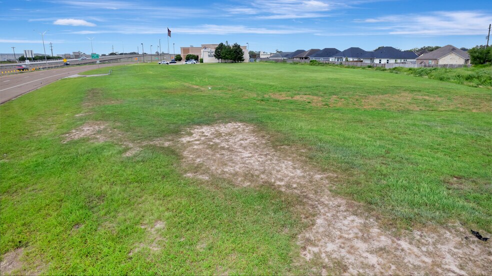 More Photos Of 6201 Zac Lentz Pky, Victoria Land For Sale