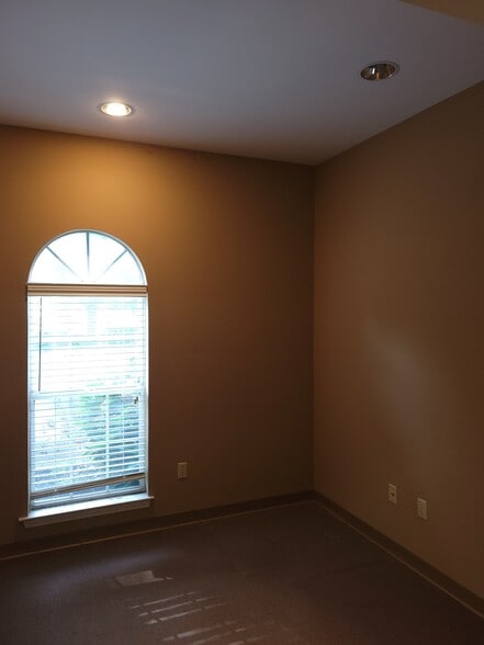 More Photos Of 1015 Cordova Station Ave, Cordova Office For Lease