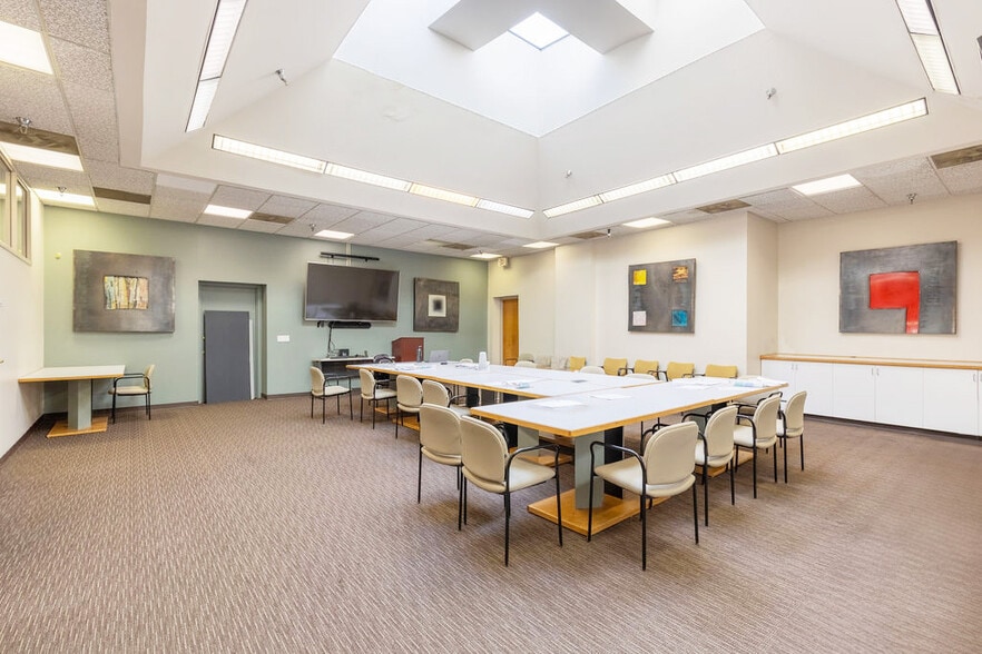 More Photos Of 222-224 S Dawson St, Raleigh Office For Lease