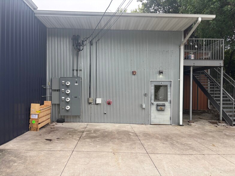 Primary Photo Of 508 Oak St N, Fargo General Retail For Lease