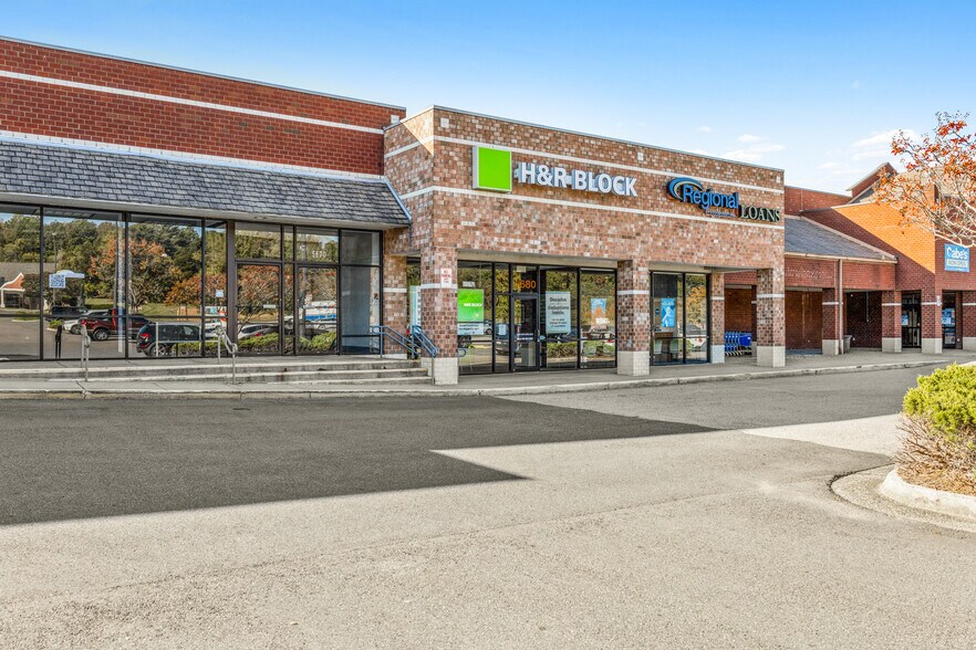 More Photos Of 5620-5750 Brook Rd, Richmond Unknown For Lease