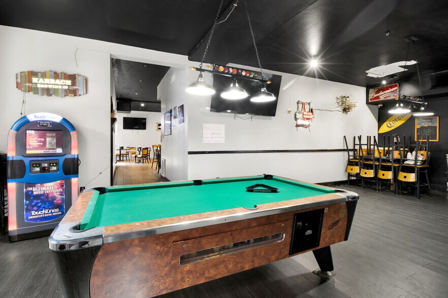 More Photos Of 410 Us Highway 79 S, Henderson Hotel For Lease