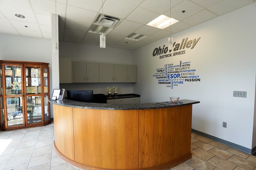 More Photos Of 4585 Cornell Rd, Blue Ash Manufacturing For Lease